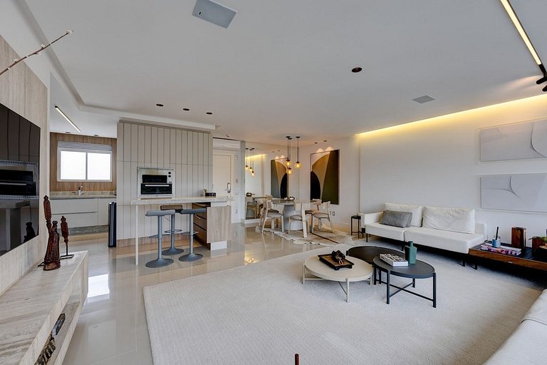 Luxo/Quadra-mar/PraiaBarra-Norte/4suítes/AR/2vagas