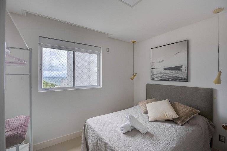 Luxo/Quadra-mar/PraiaBarra-Norte/4suítes/AR/2vagas