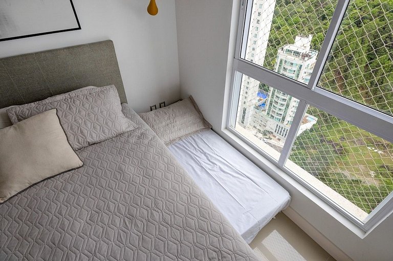 Luxo/Quadra-mar/PraiaBarra-Norte/4suítes/AR/2vagas