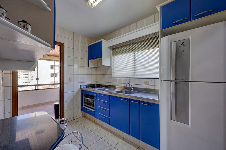 400mpraia/Ar-sala e quarto/Churrasqueira na Sacada