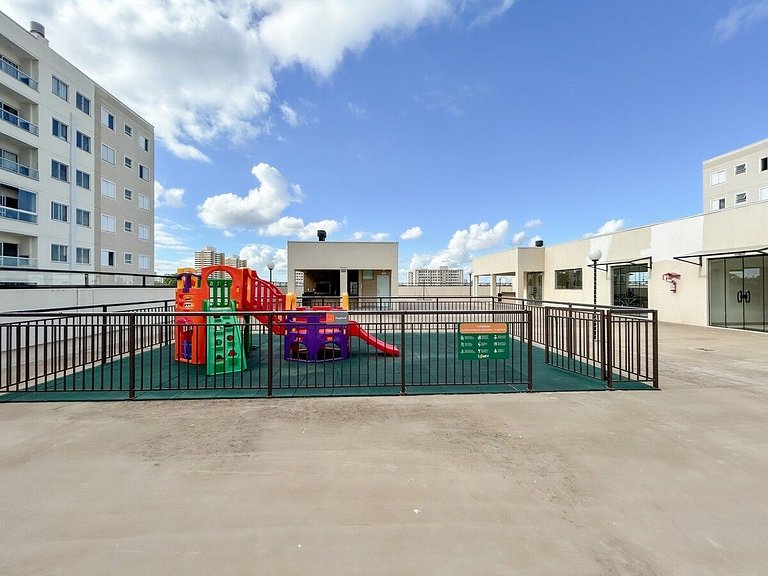 Gleba impecável com ar, churrasqueira e piscina