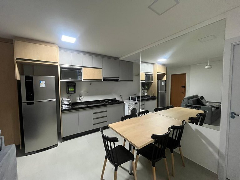 Central novo 2 quartos com Ar-Cond e home office