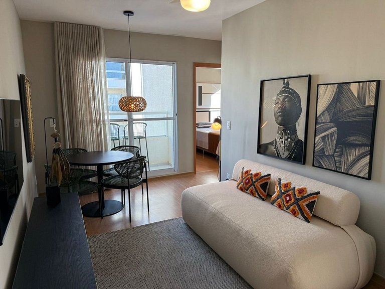 Gleba Novo | 2 Quartos com Ar-Q/F + Churrasqueira