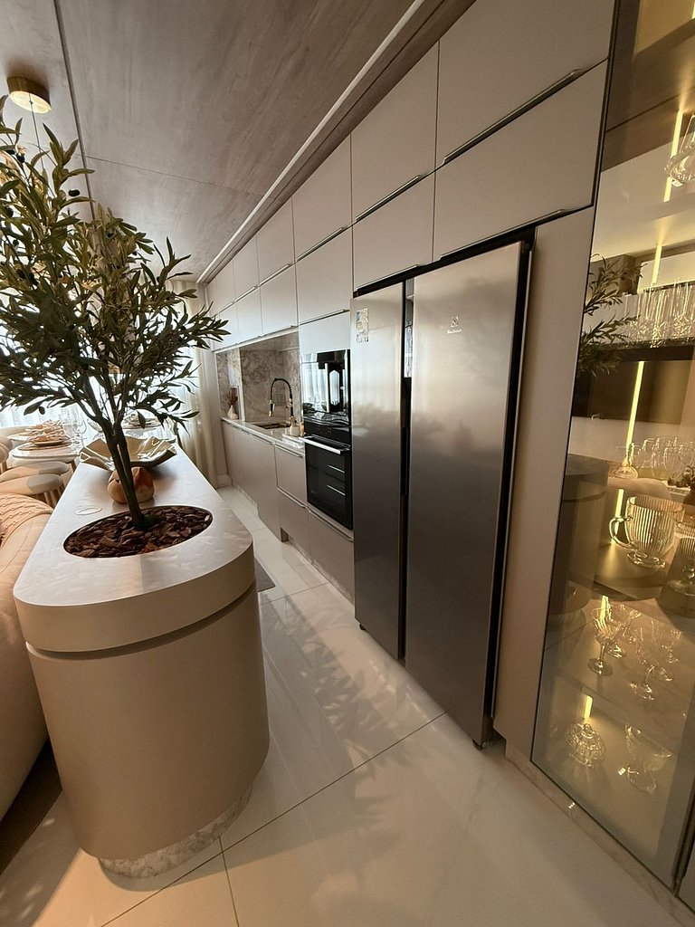 Luxo - 100% climatizado + Piscina + churrasqueira