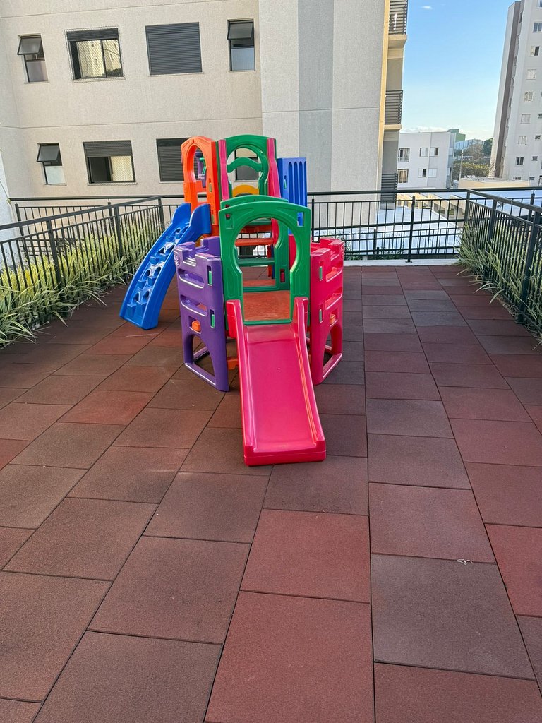 Luxo - 100% climatizado + Piscina + churrasqueira