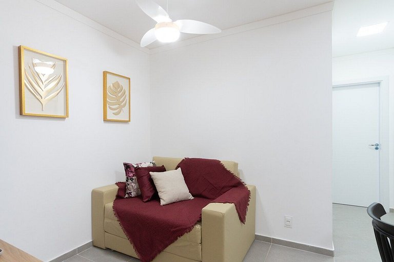 Central Novíssimo | 2 Qtos Ar Q/F + Lava e Seca