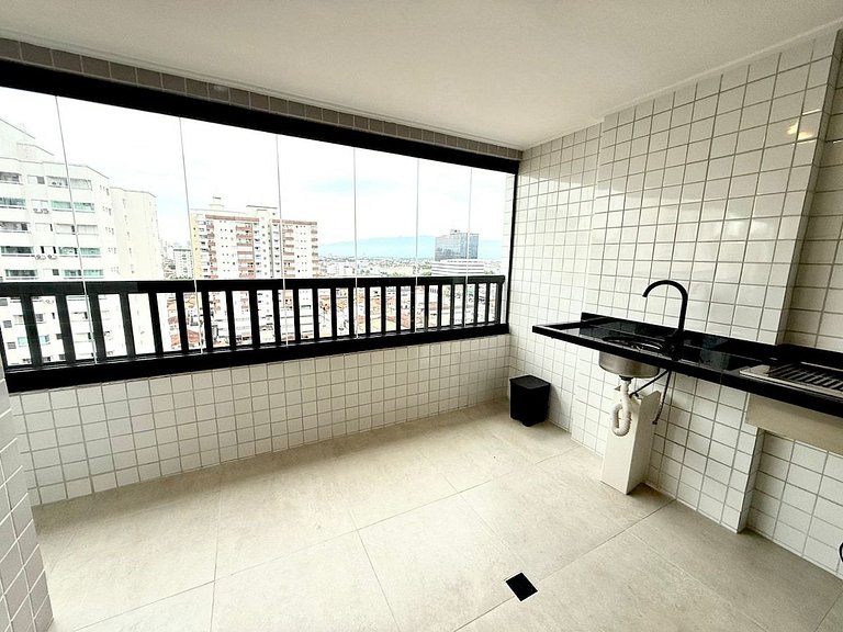 Guilhermina novo,100% climatizado e churrasqueira