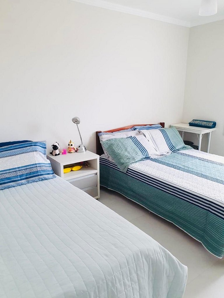 Vista mar lateral |Ar nos 2 quartos |100m da praia