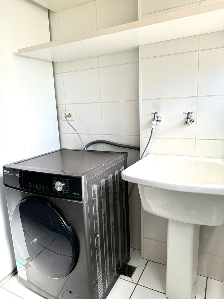 3Q • Ar • Piscina • Academia • Próx Gleba