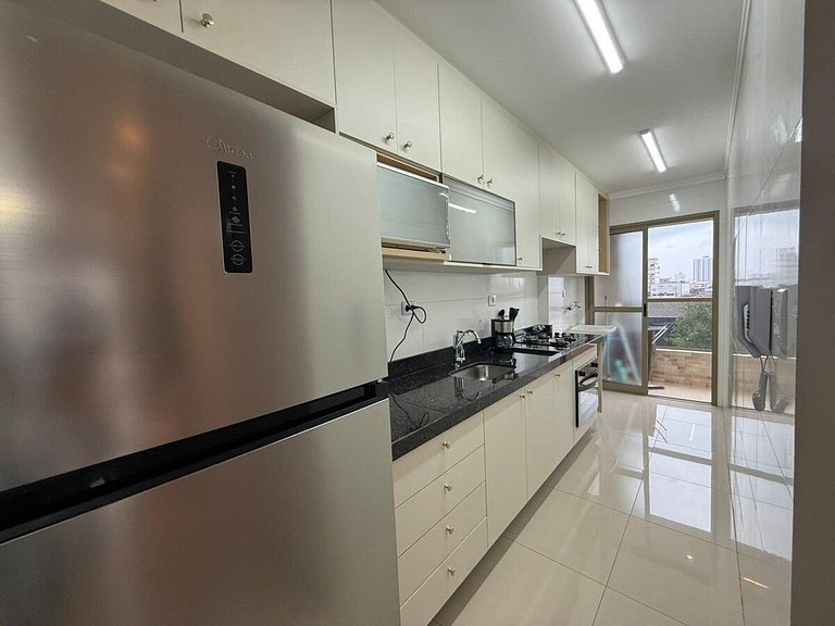 Boqueirão: sacada, Smart TV e 600 m da praia