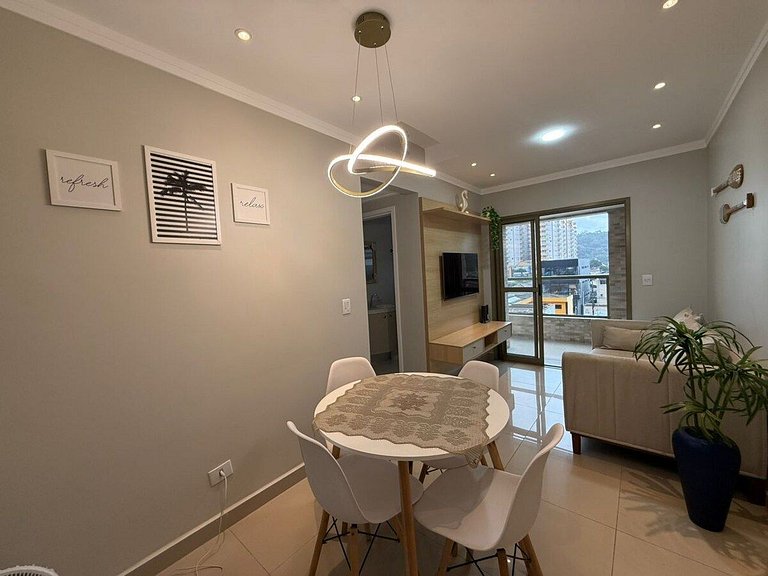 Boqueirão: sacada, Smart TV e 600 m da praia