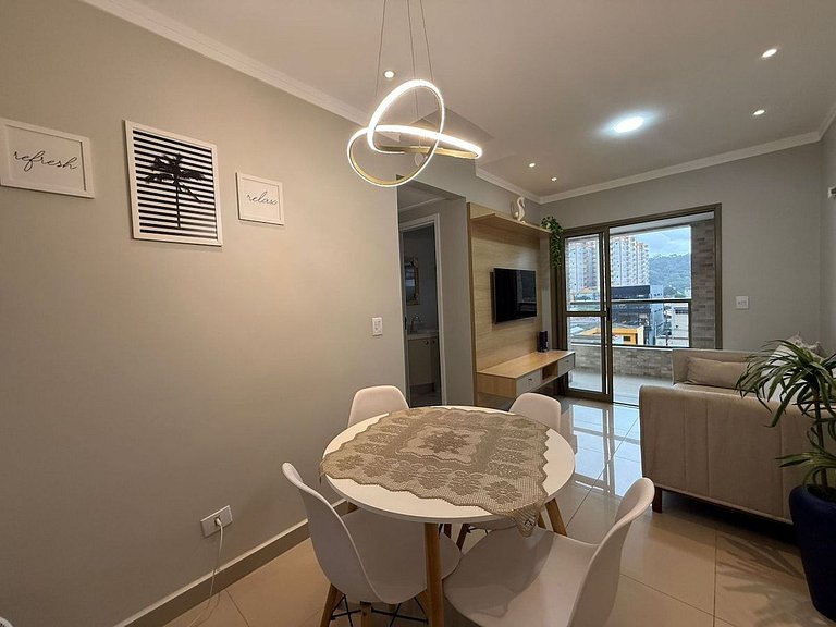 Boqueirão: sacada, Smart TV e 600 m da praia